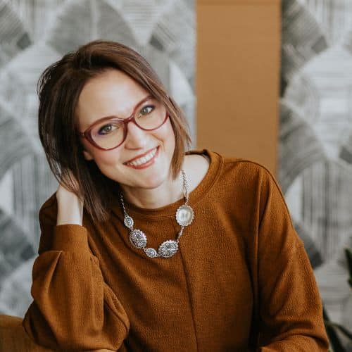 Courtney ARoland Salon Hair Stylist